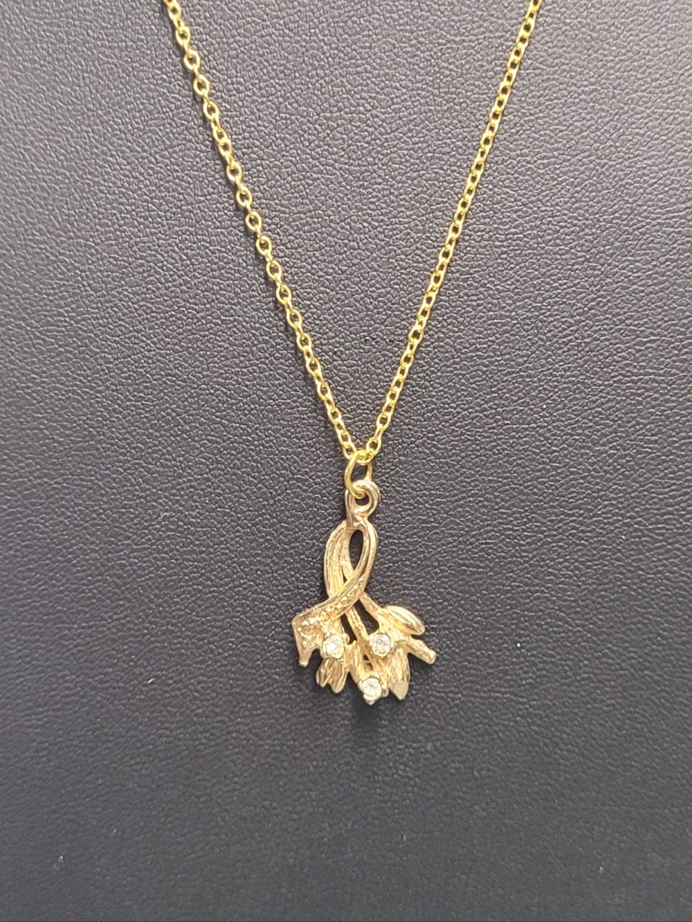 Hand Crafted Gold Floral Ribbon Pendant Necklace